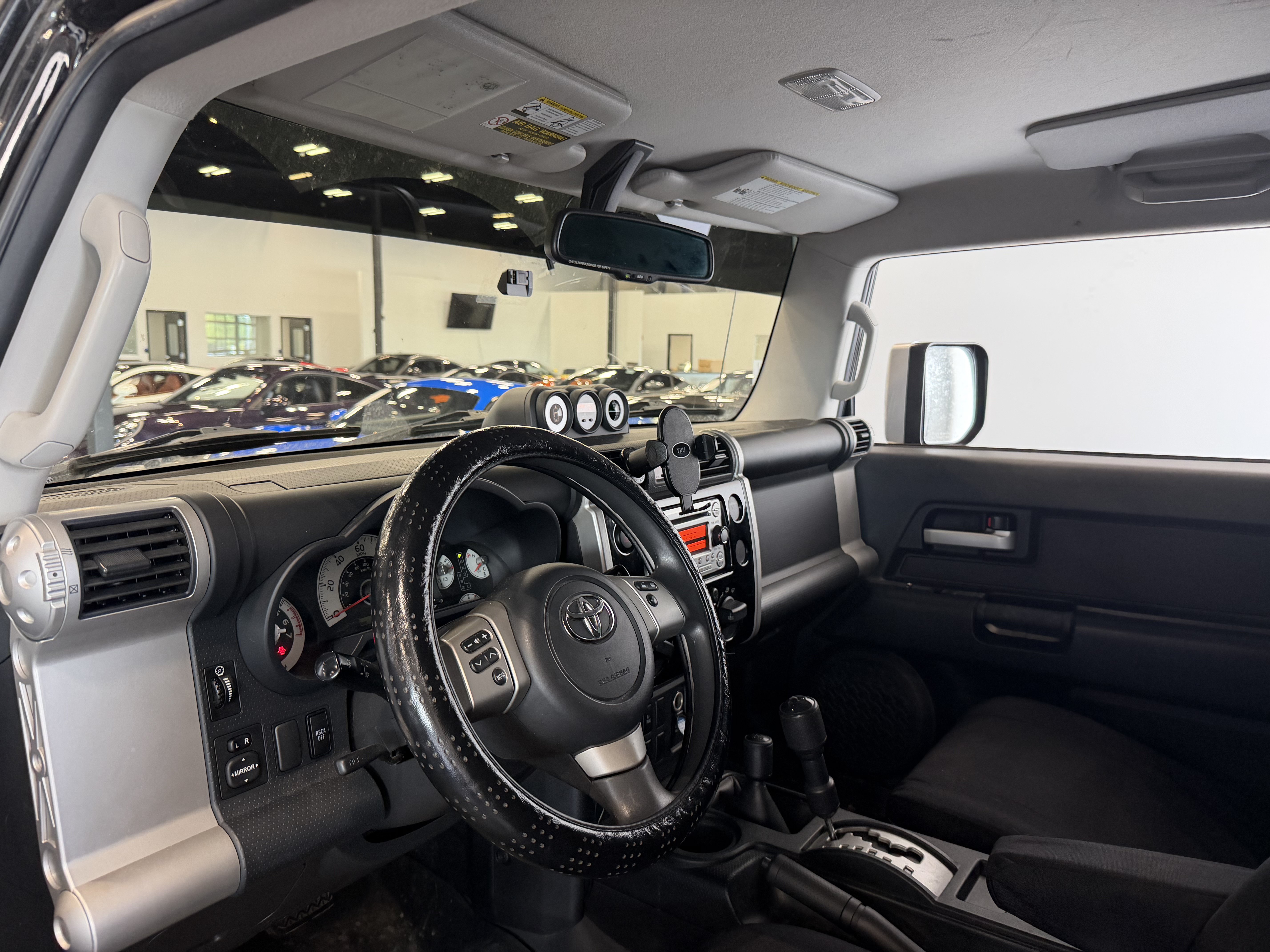 Used 2012 Toyota FJ Cruiser 4WD w/ Convenience Pkg image 7