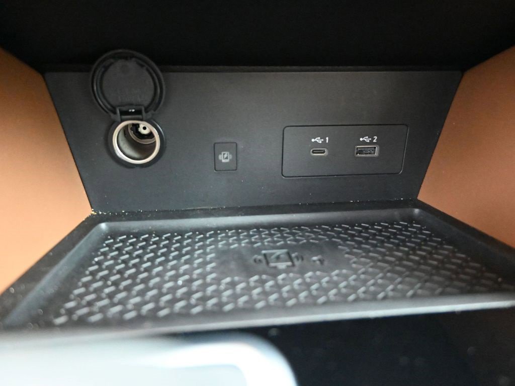 Used 2024 Nissan Pathfinder Platinum w/ Cargo Package image 23