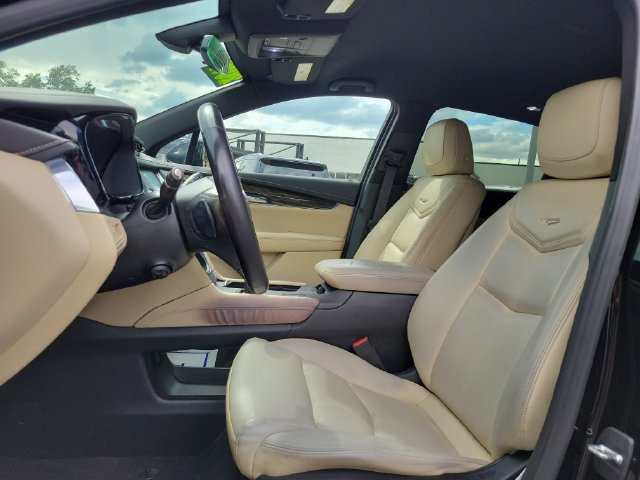 Used 2019 Cadillac XT5 FWD image 5