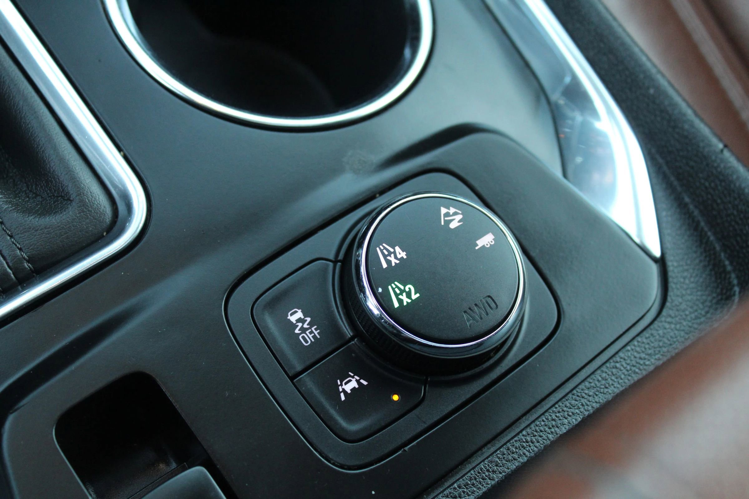 Used 2020 Chevrolet Traverse High Country image 31