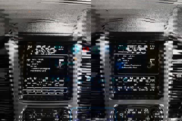 Used 2018 GMC Yukon SLE image 14