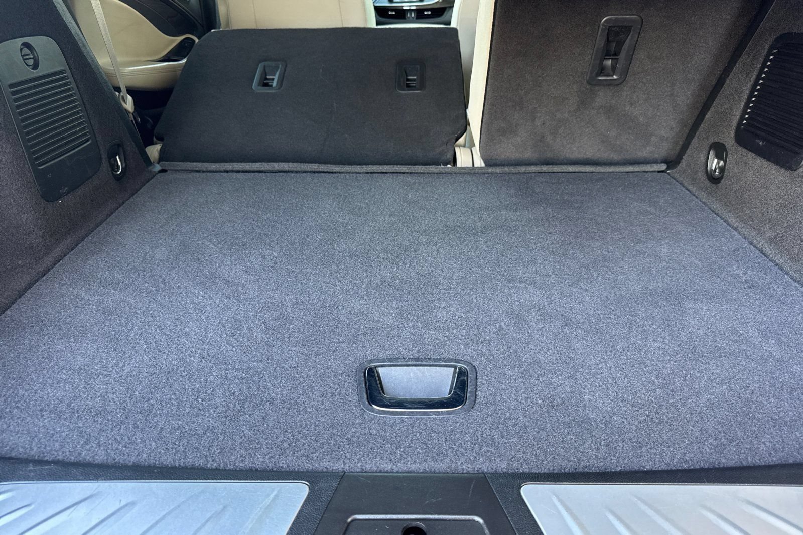 Certified 2019 Buick Envision Preferred w/ LPO, Cargo Package FWD image 16