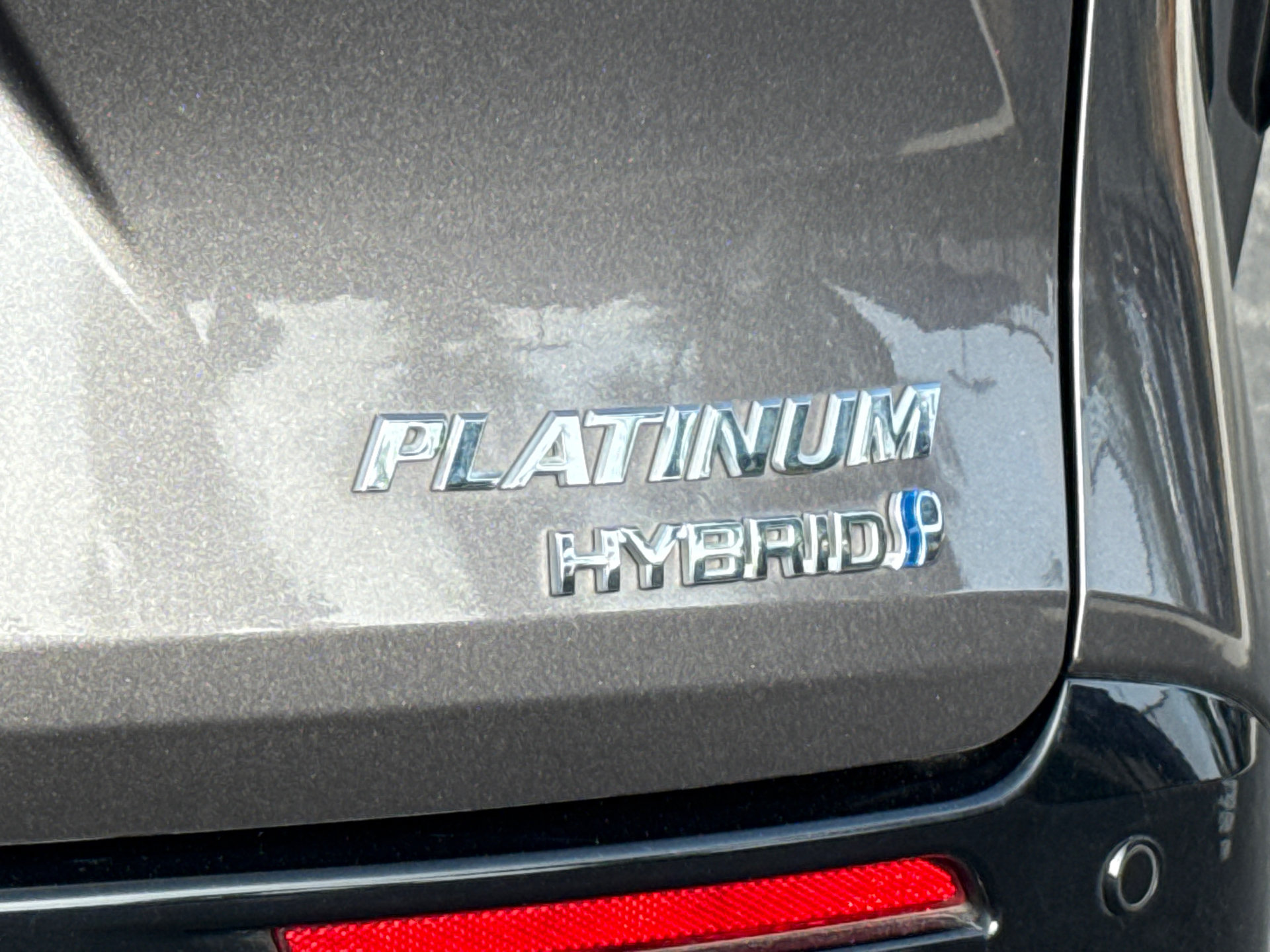 Used 2023 Toyota Sienna Platinum FWD image 9