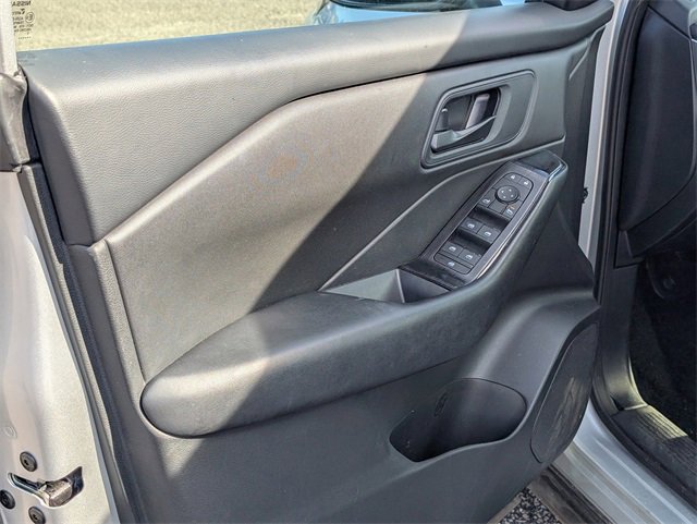 Used 2024 Nissan Rogue S image 18