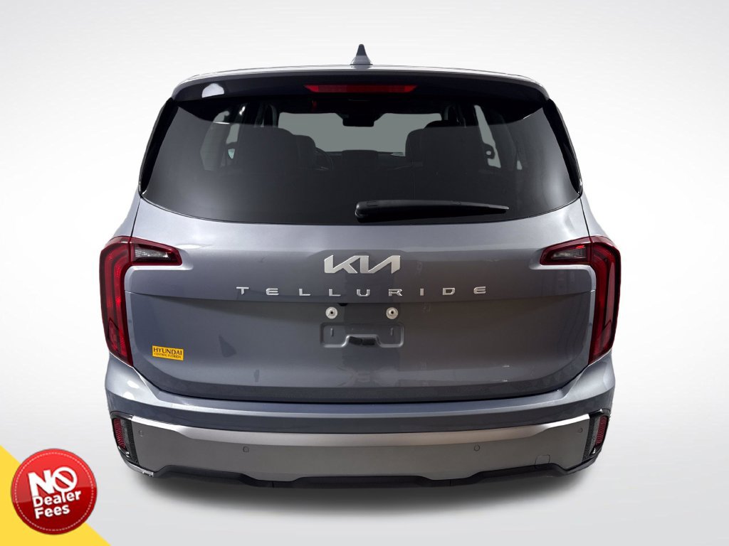 Used 2025 Kia Telluride LX FWD image 5