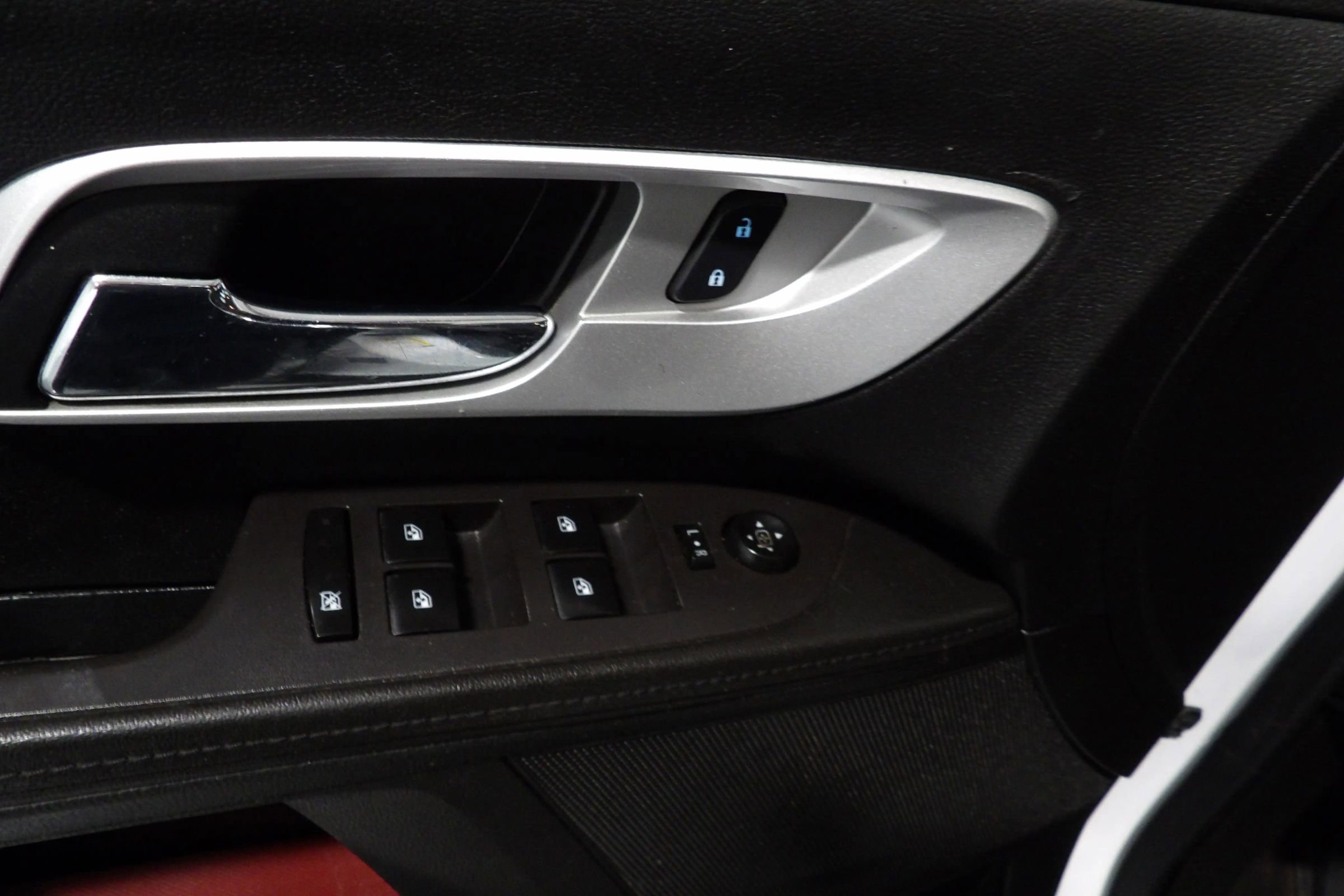 Used 2016 Chevrolet Equinox LS image 8