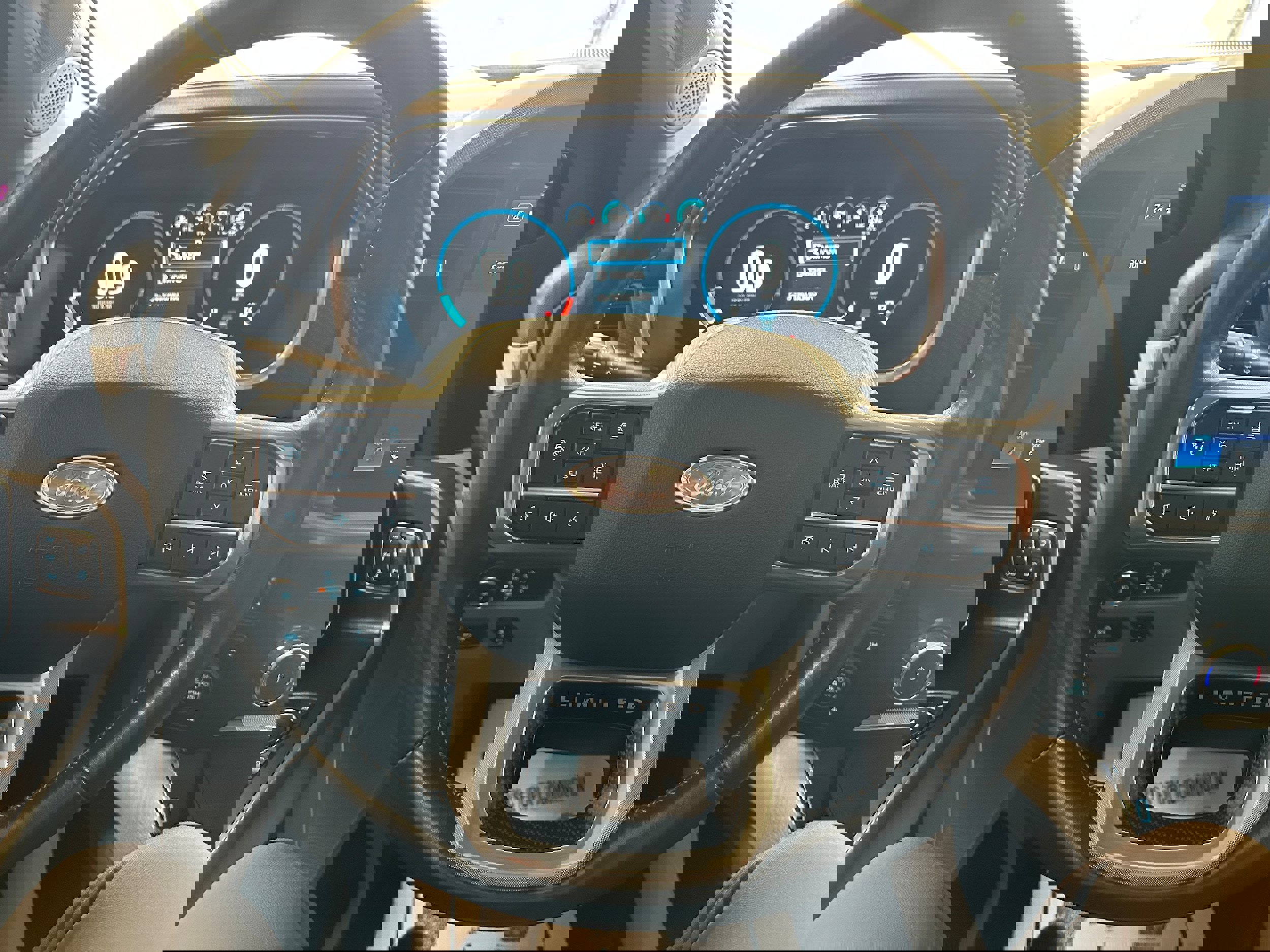 Used 2022 Ford F150 Limited image 25