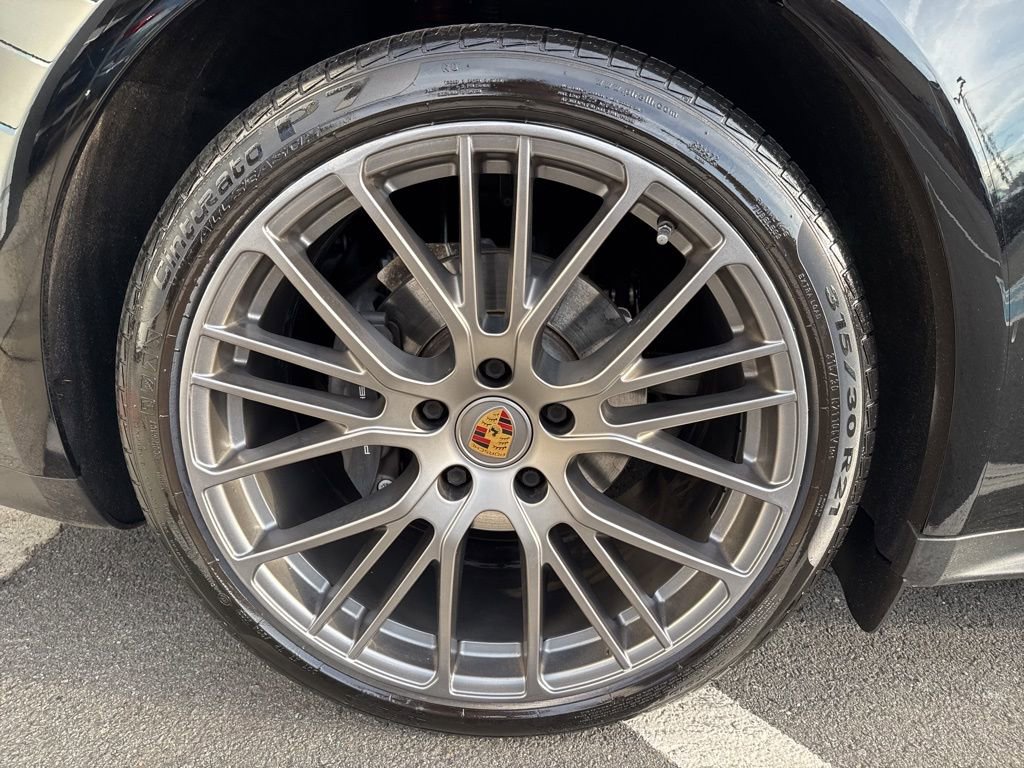 Used 2022 Porsche Panamera 4 Platinum Edition image 15
