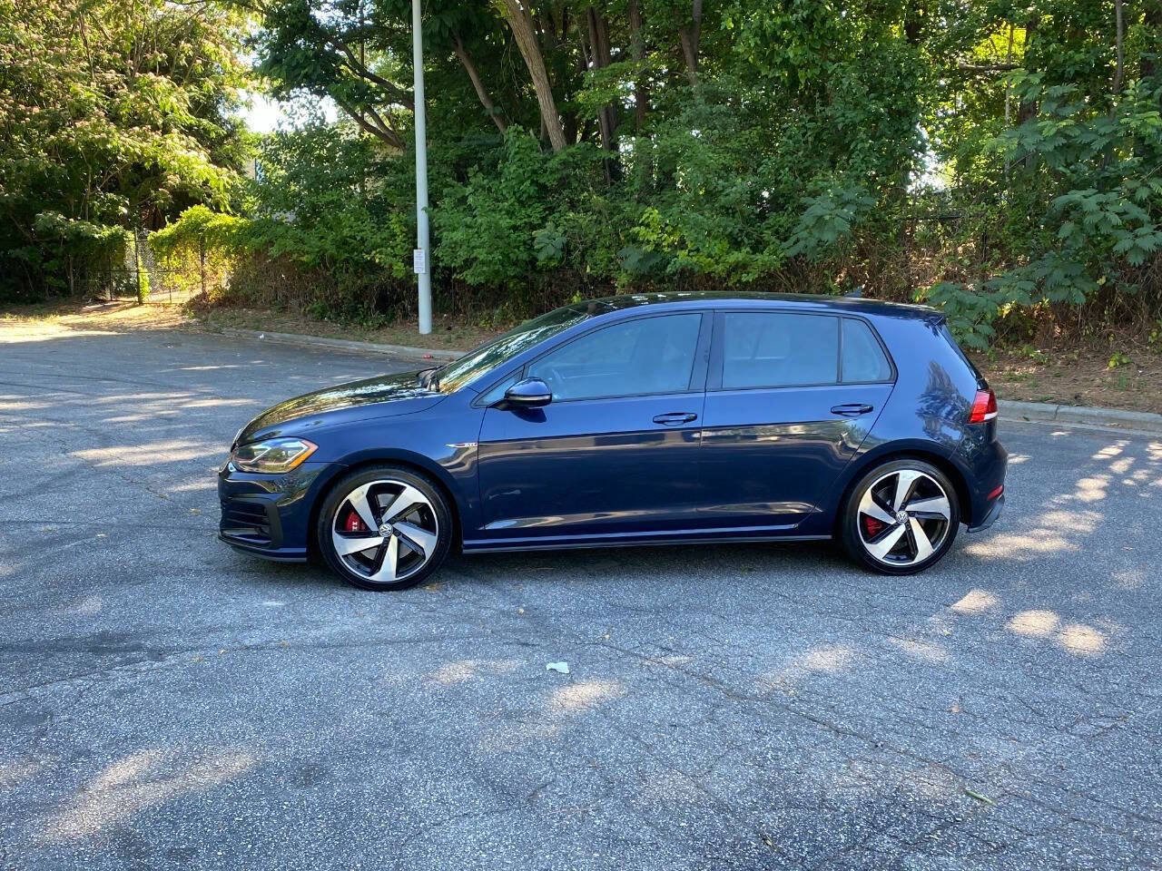 Used 2018 Volkswagen GTI SE FWD image 8