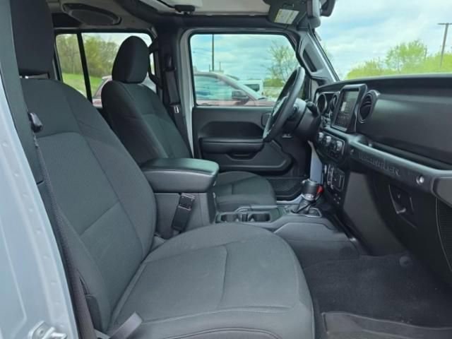 Used 2023 Jeep Wrangler Unlimited w/ Cold Weather Group AWD/4WD image 18