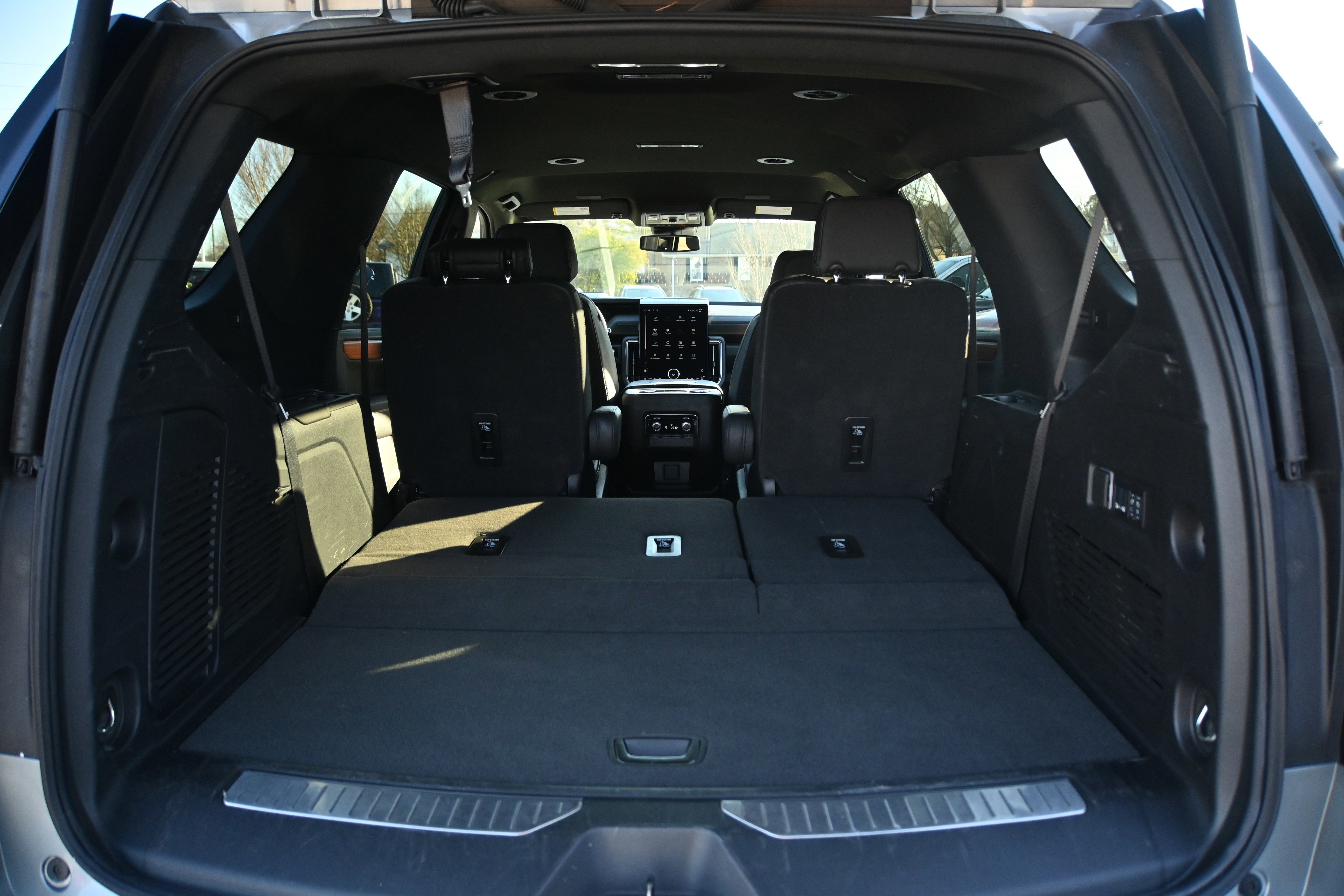 Used 2025 GMC Yukon Denali image 15