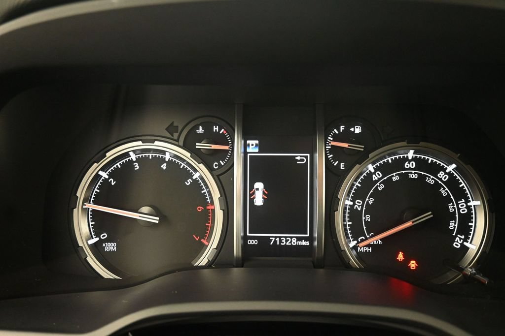 Used 2021 Toyota 4Runner TRD Off-Road AWD/4WD image 19
