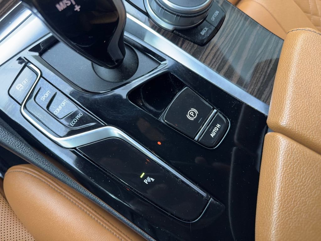 Used 2022 BMW 530i xDrive w/ Convenience Package image 70