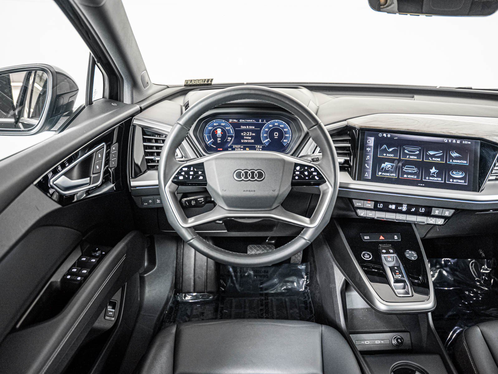 Used 2023 Audi Q4 e-tron Prestige AWD/4WD image 14