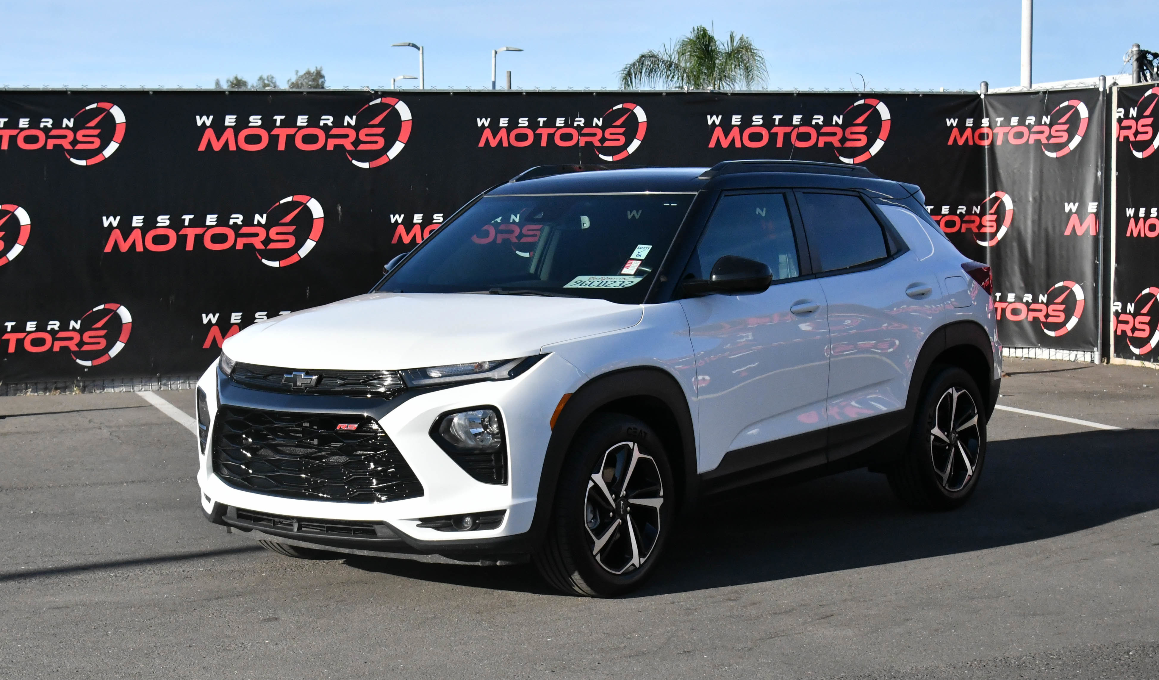 Used 2023 Chevrolet TrailBlazer RS w/ Convenience Package image 3