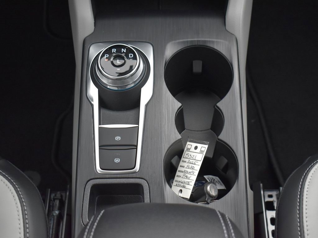 New 2025 Ford Escape SE image 18