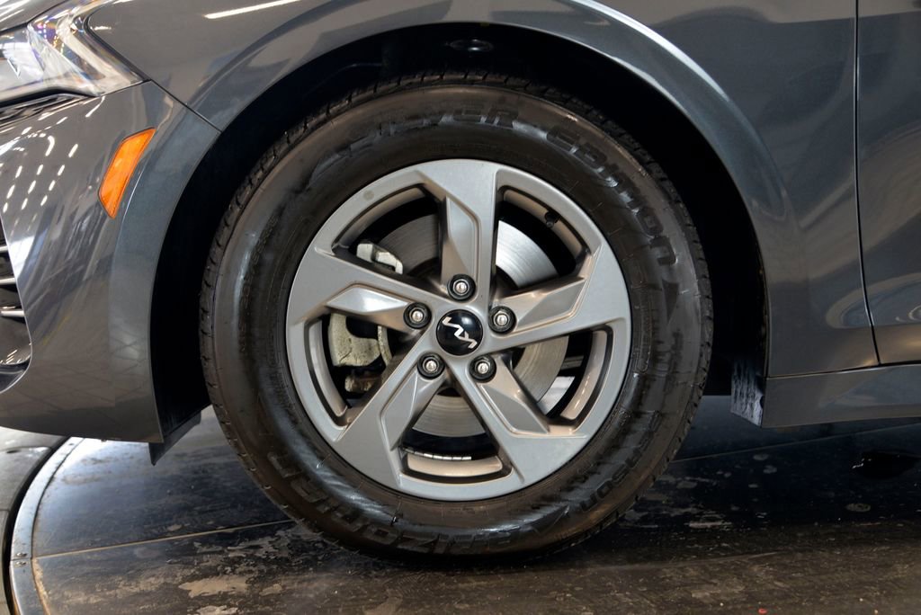 Used 2023 Kia K5 LXS image 10