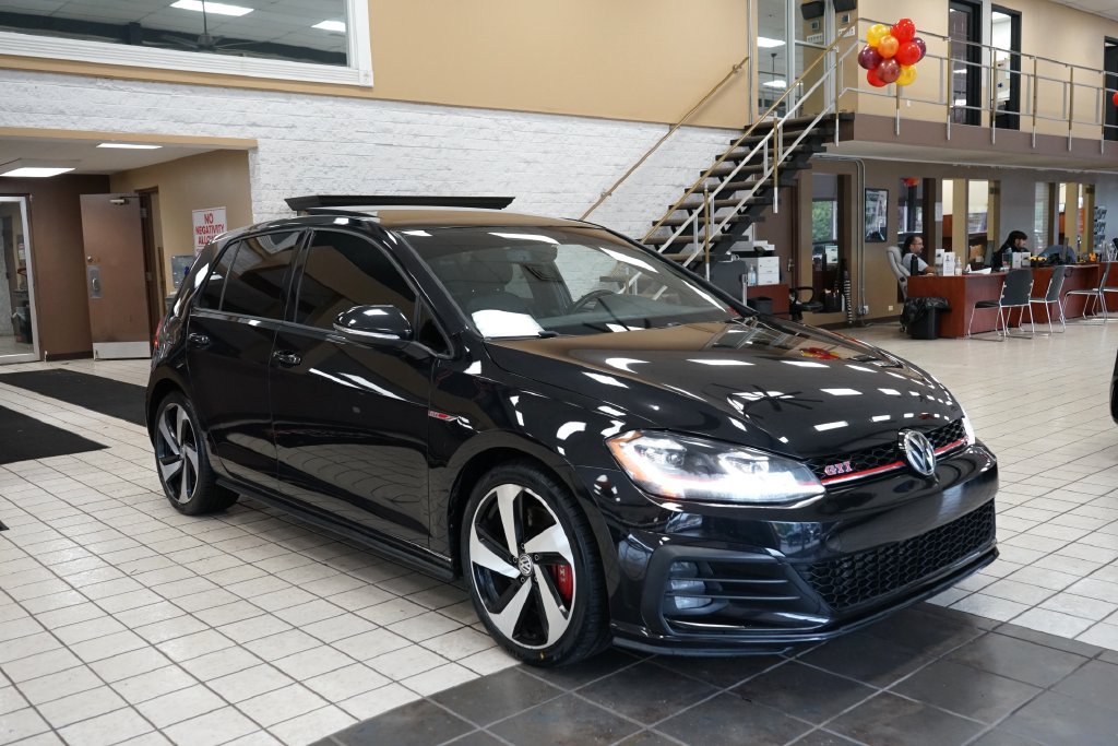Used 2019 Volkswagen GTI SE FWD image 18