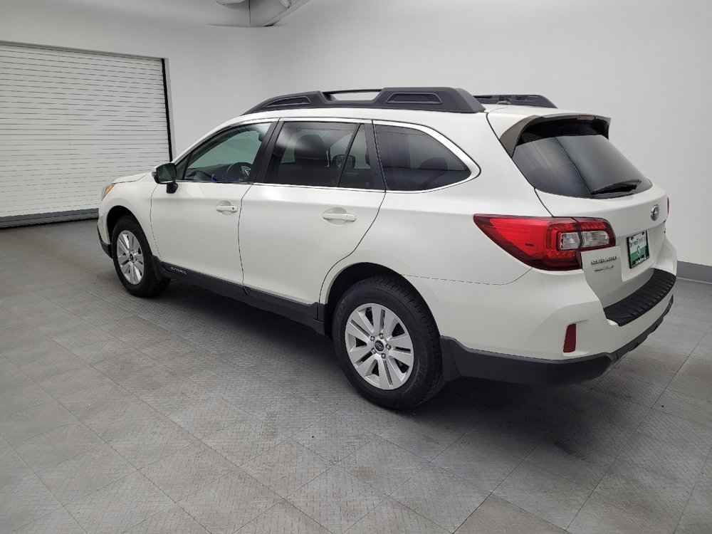 Used 2015 Subaru Outback 2.5i Premium image 3