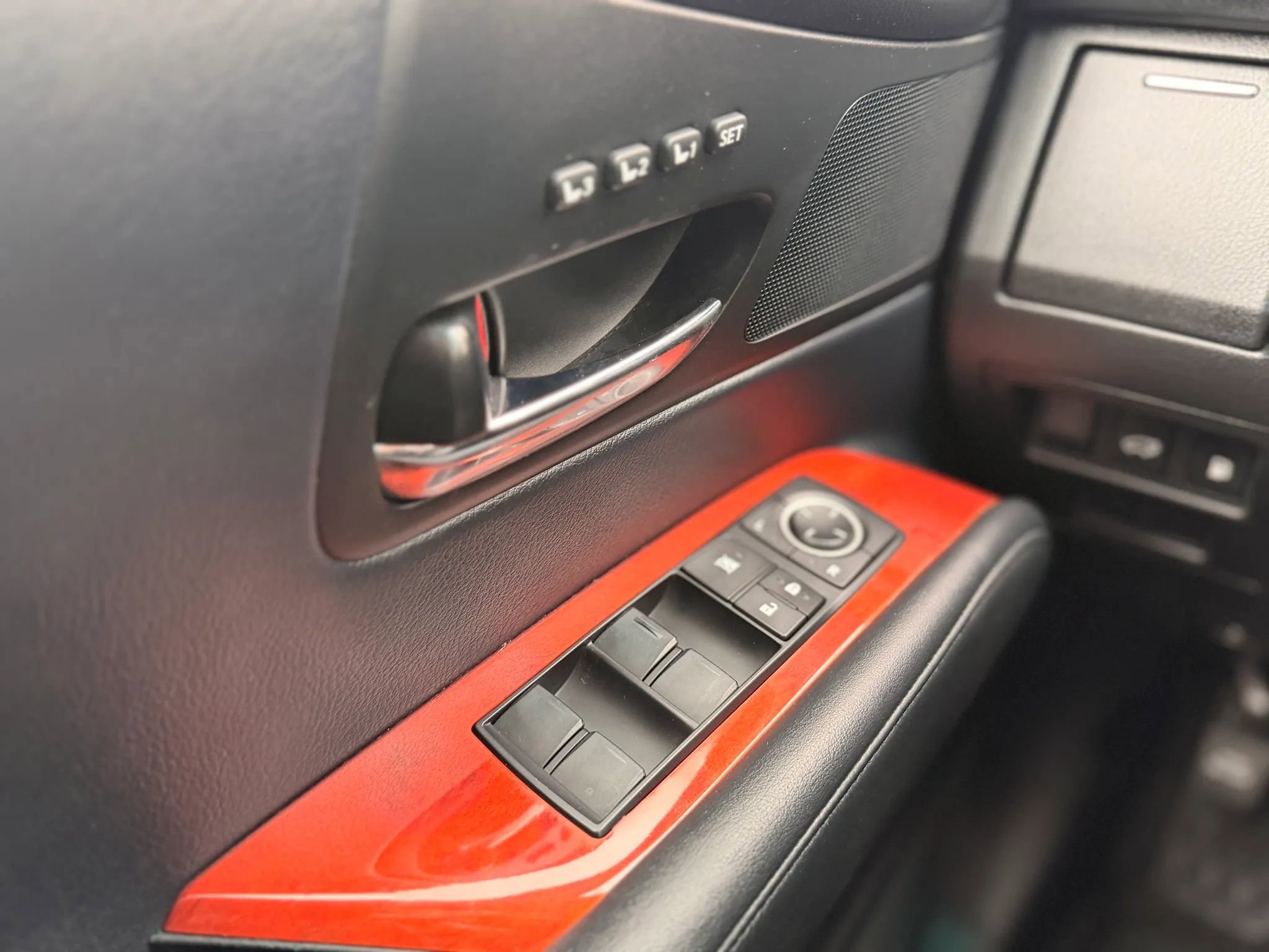 Used 2010 Lexus RX 450h AWD image 35