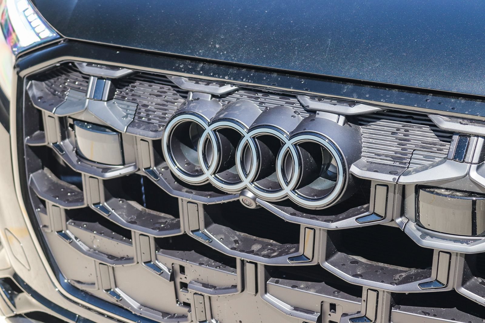New 2026 Audi SQ7 Prestige AWD/4WD image 11
