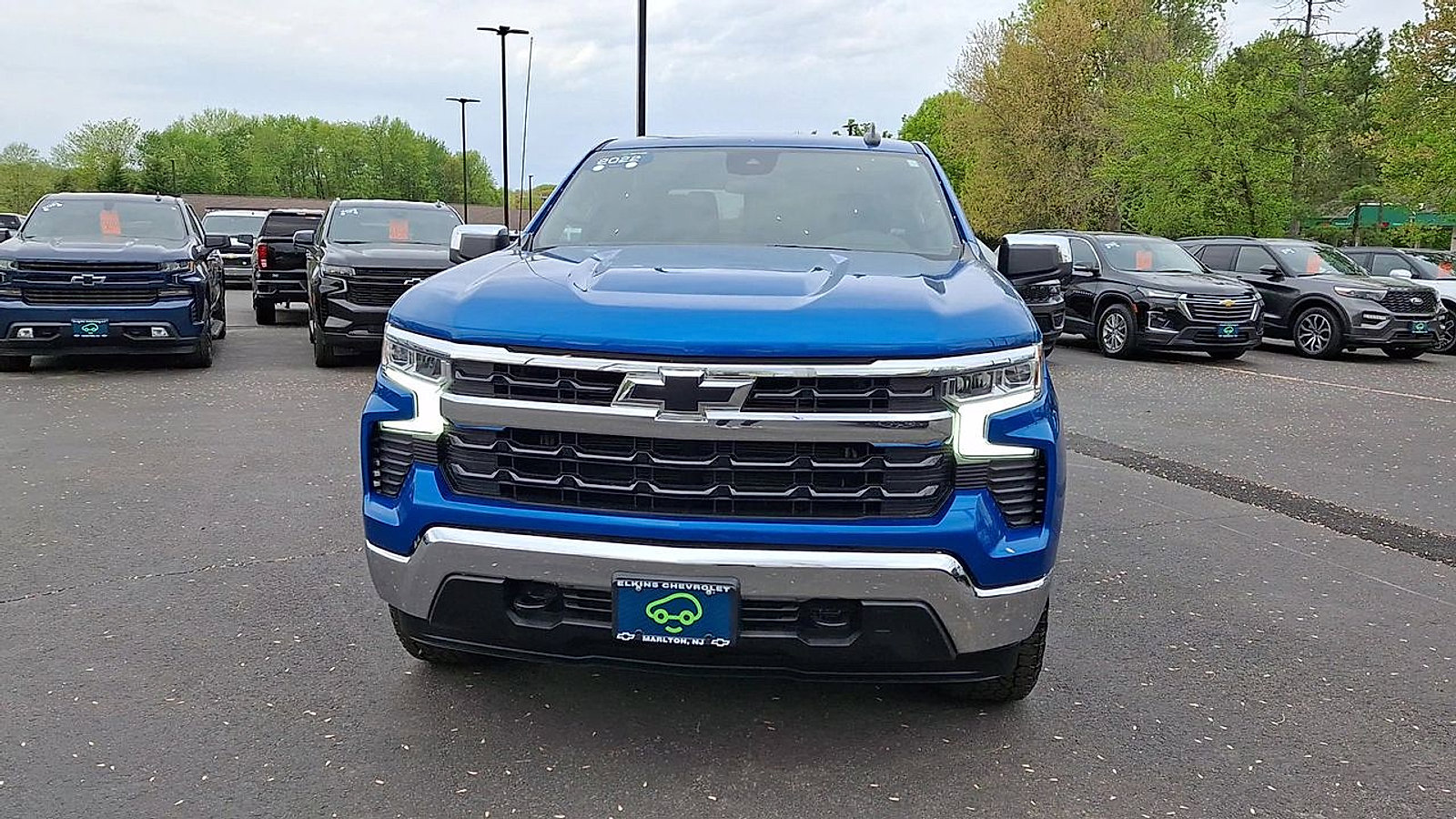 Certified 2022 Chevrolet Silverado 1500 LT w/ Z71 Off-Road Package AWD/4WD image 6