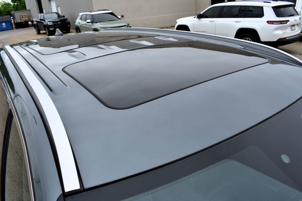 Used 2023 Hyundai Palisade Limited FWD image 8