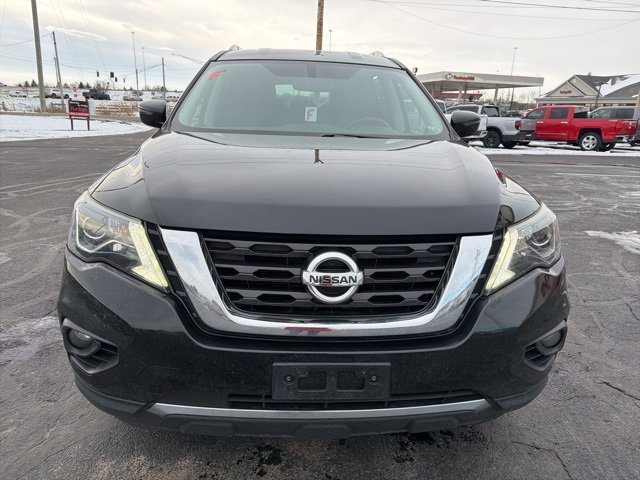 Used 2017 Nissan Pathfinder SV image 2