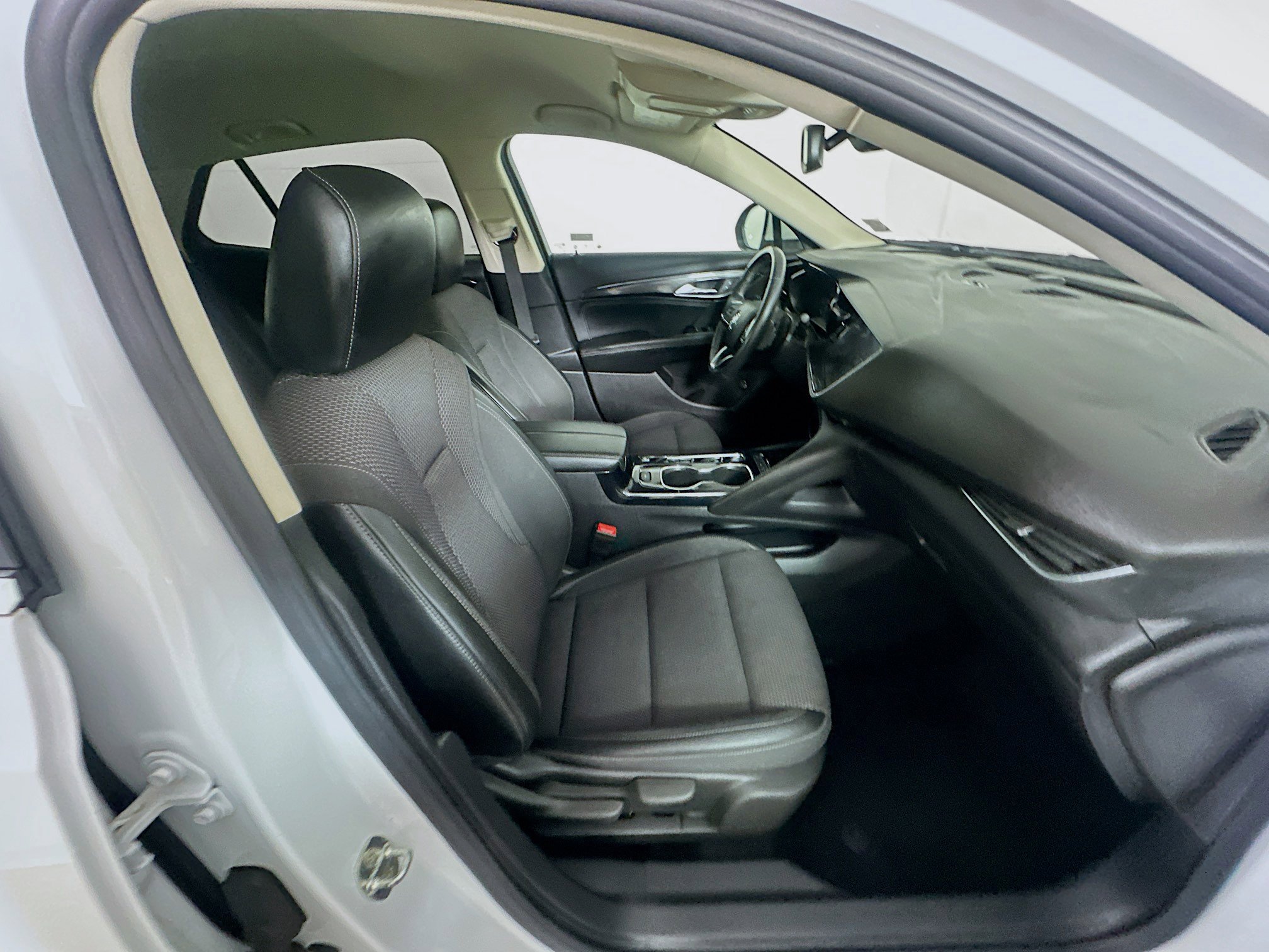 Used 2022 Buick Envision Preferred image 30