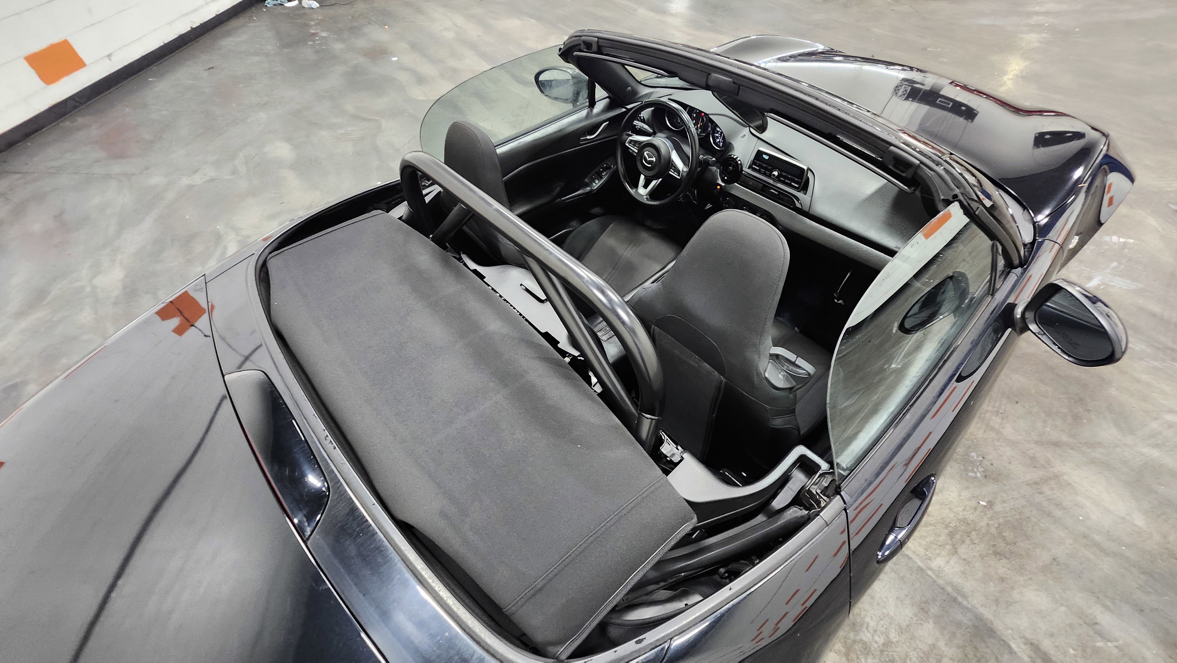 Used 2016 MAZDA MX-5 Miata Sport image 25