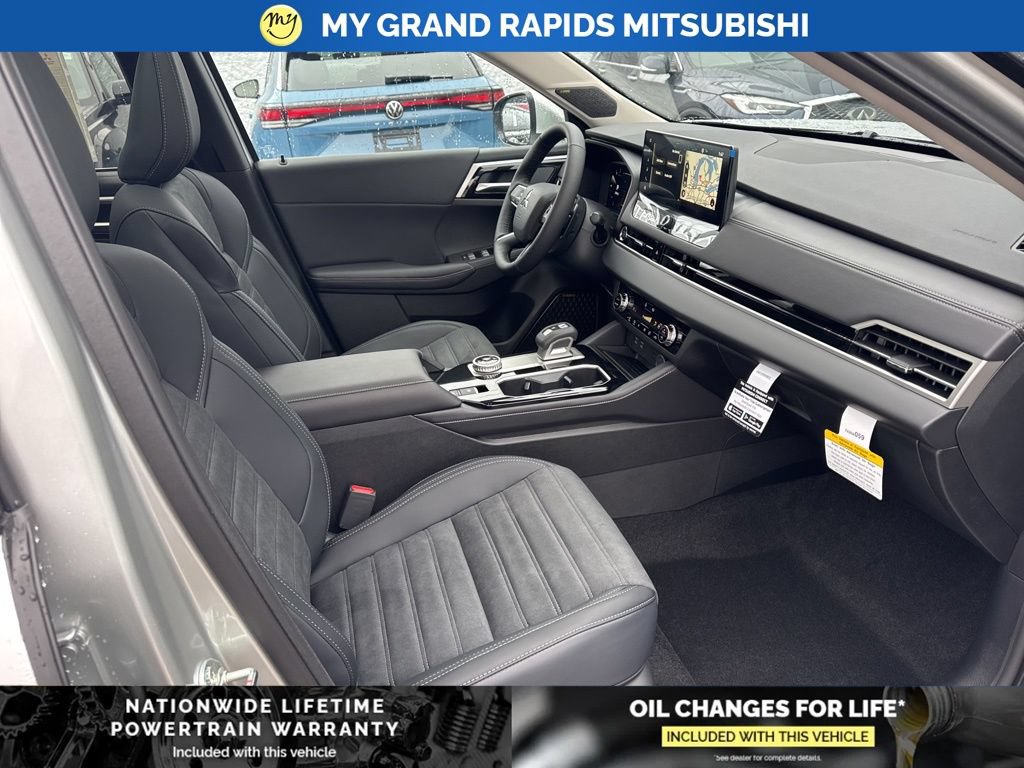 New 2026 Mitsubishi Outlander SE AWD/4WD image 18