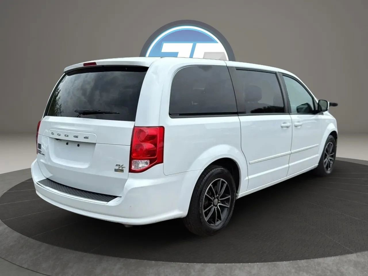 Used 2015 Dodge Grand Caravan R/T FWD image 7