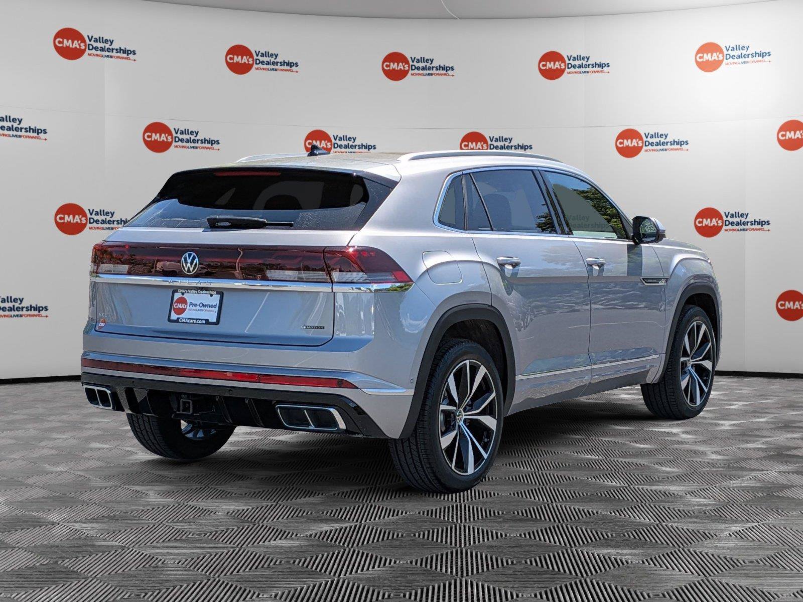 Used 2026 Volkswagen Atlas Cross Sport SEL Premium R-Line AWD/4WD image 5