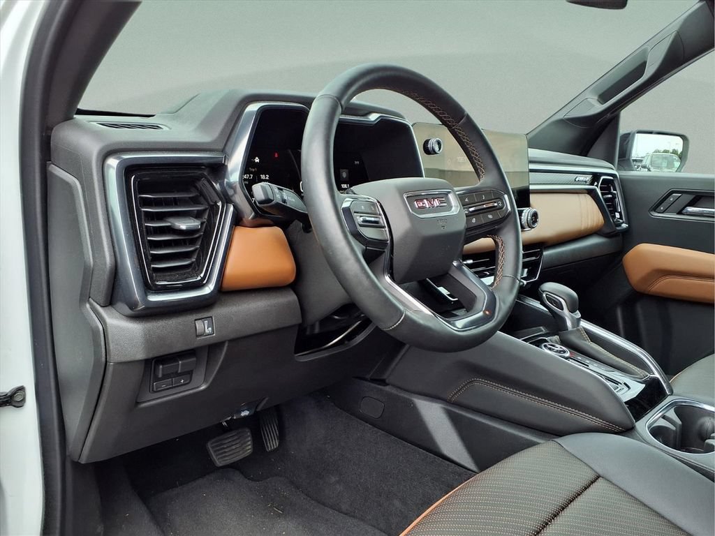 Certified 2026 GMC Canyon AT4 w/ AT4 Premium Package AWD/4WD image 10