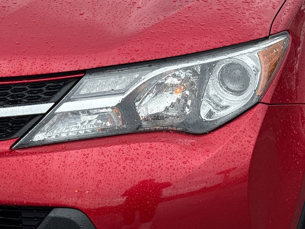 Used 2015 Toyota RAV4 Limited w/ Technology Package AWD/4WD image 17