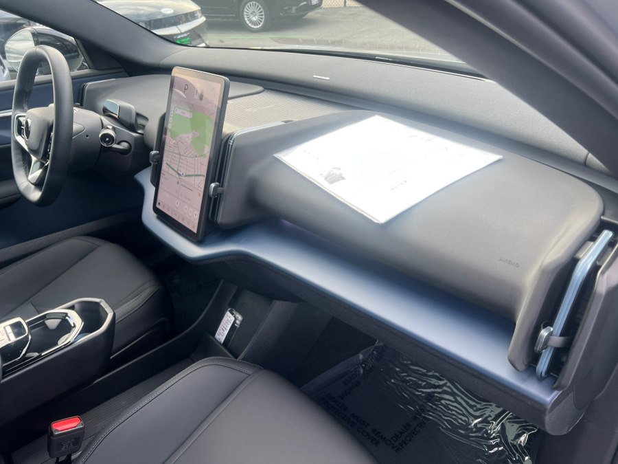 Used 2025 Volvo EX30 Ultra image 31