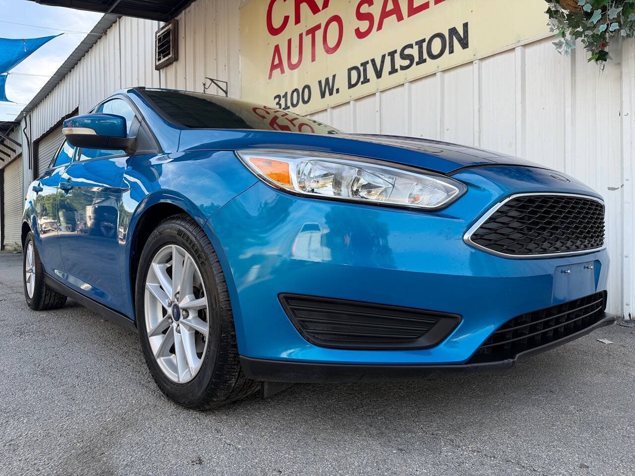 Used 2016 Ford Focus SE w/ Reverse Sensing Package FWD image 1