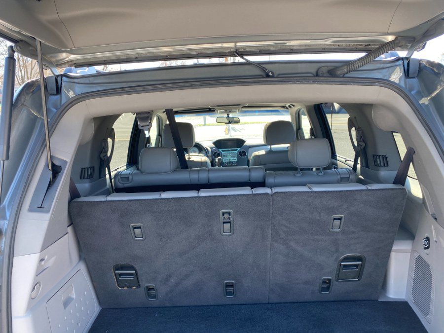 Used 2010 Honda Pilot Touring image 12