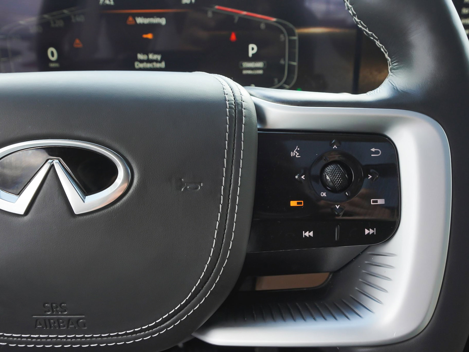Used 2025 INFINITI QX80 Sensory AWD/4WD image 21