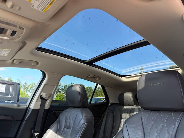Used 2023 Buick Envision Avenir FWD image 33