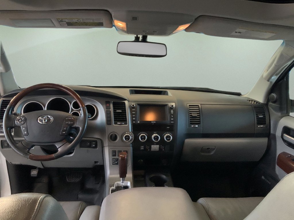 Used 2013 Toyota Sequoia Platinum AWD/4WD image 20