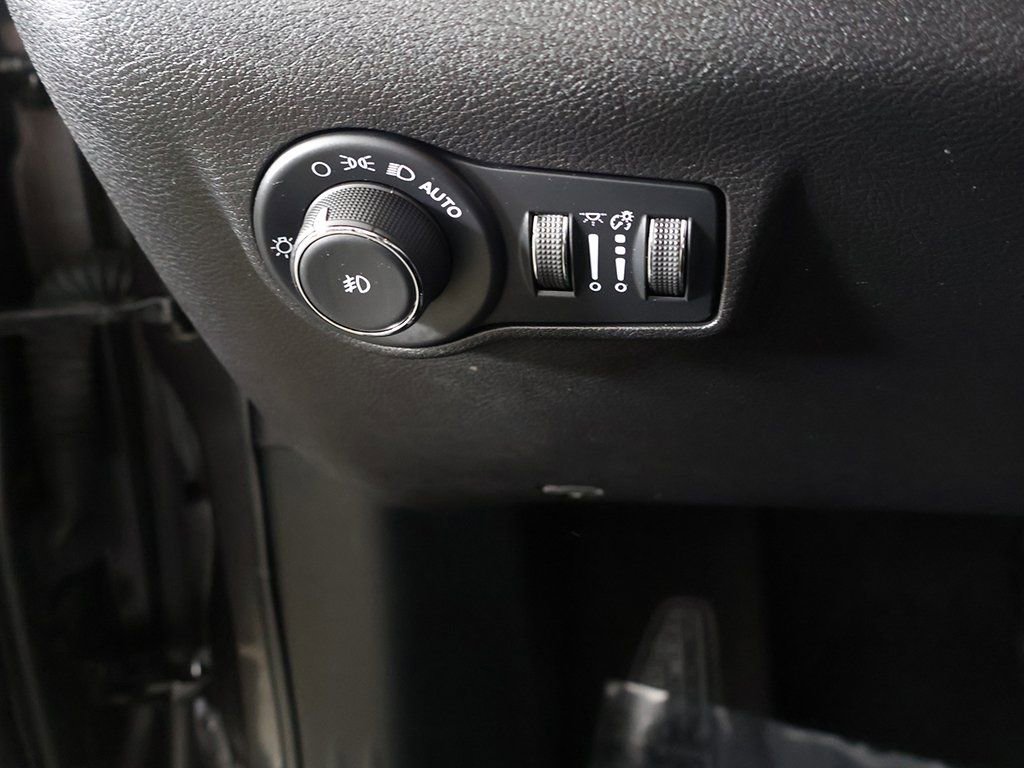 Used 2022 Jeep Compass Latitude image 34