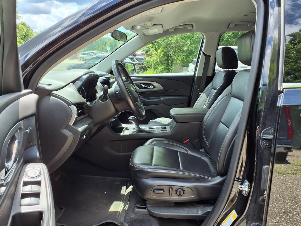 Used 2019 Chevrolet Traverse LT w/ LPO, Floor Liner Package AWD/4WD image 12