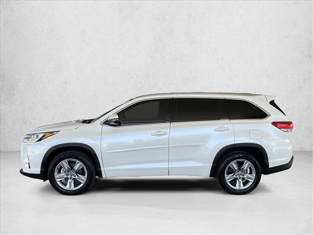 Used 2019 Toyota Highlander Limited FWD image 2
