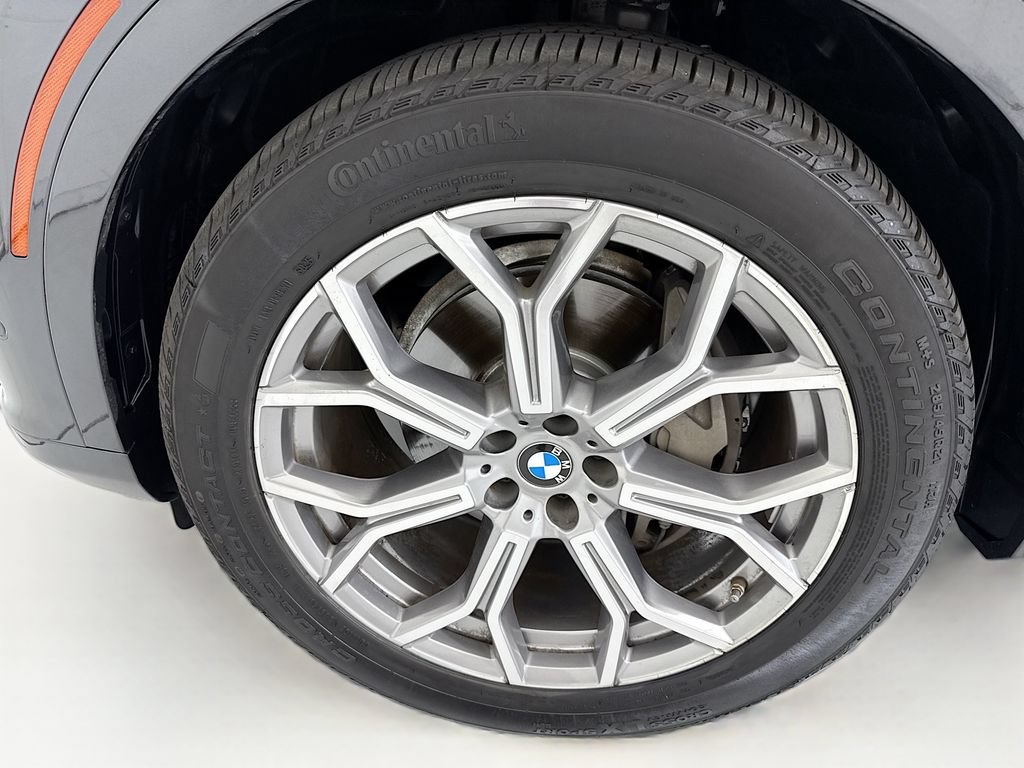 Used 2020 BMW X7 xDrive40i w/ Premium Package AWD/4WD image 30