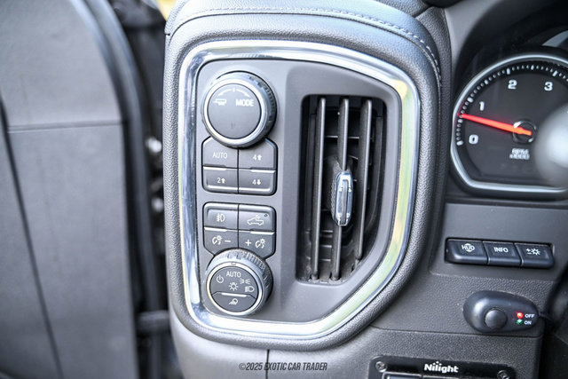 Used 2023 Chevrolet Silverado 3500 High Country image 35