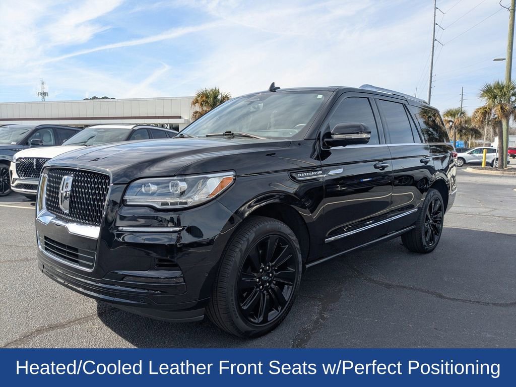 Used 2024 Lincoln Navigator Reserve image 8
