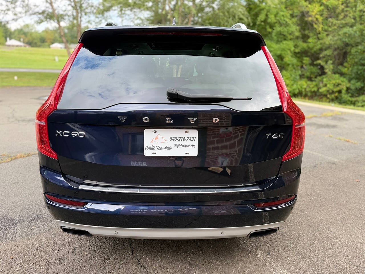 Used 2017 Volvo XC90 T6 Momentum w/ Vision Package AWD/4WD image 6