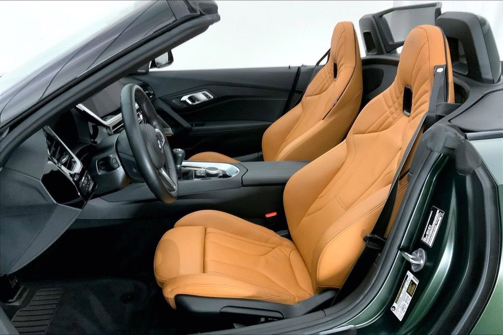 Used 2025 BMW Z4 M40i RWD image 13