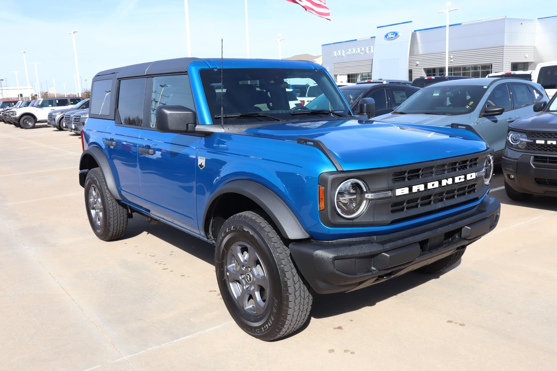New 2025 Ford Bronco Big Bend AWD/4WD image 1